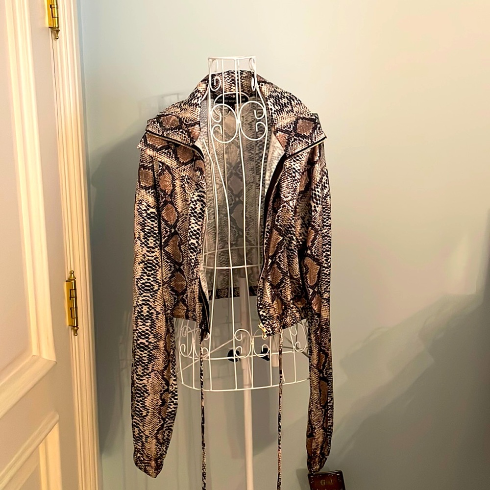 Naked Wardrobe cropped snake print silky zip up